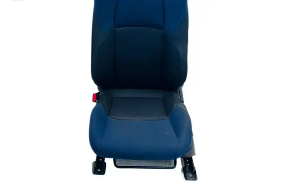 Toyota C-HR I Front driver seat 