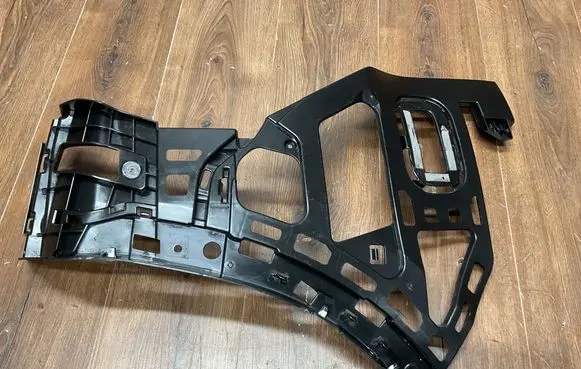 Porsche Cayenne (9Y0 9Y3) Bumper support mounting bracket corner 9Y0807378A