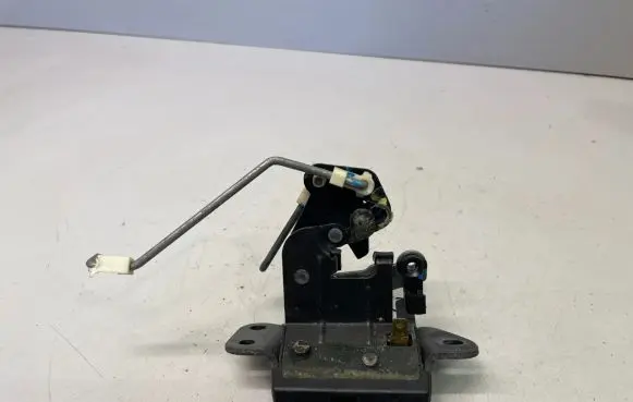 Hyundai Tucson JM Loading door lock 