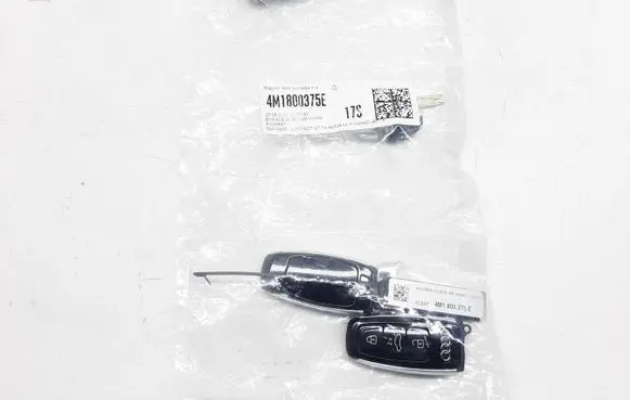Audi Q7 4M Tool set 4M1800375E