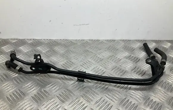 Audi Q2 - Engine coolant pipe/hose 04L121444J