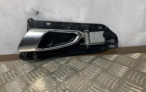 Porsche Cayenne (92A) Front door interior handle 7P5837019C