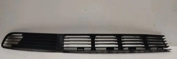 Volkswagen PASSAT B5 Front bumper lower grill 3B0853677A