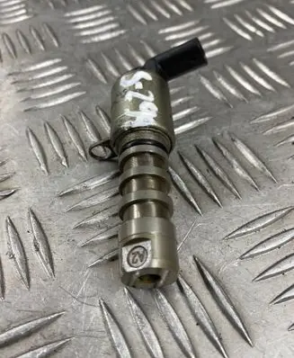 Audi A6 S6 C7 4G Oil pressure sensor 06E257M