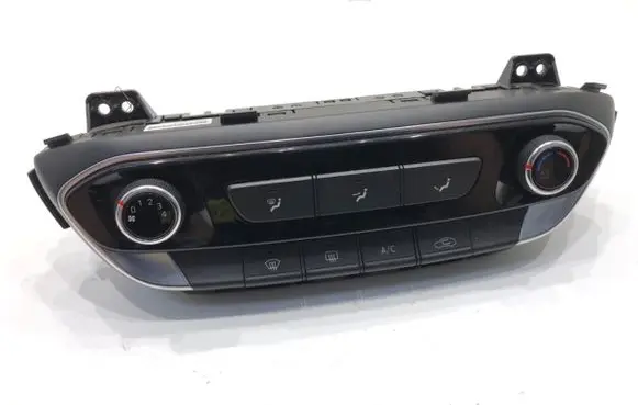 Hyundai i30 Interior fan control switch 97250G4001