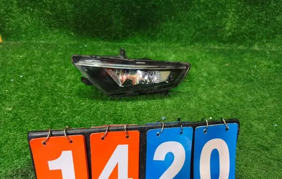 Seat Leon (5F) Front fog light 17958801