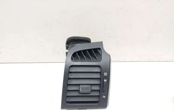 Chevrolet Captiva Dashboard side air vent grill/cover trim ADX81