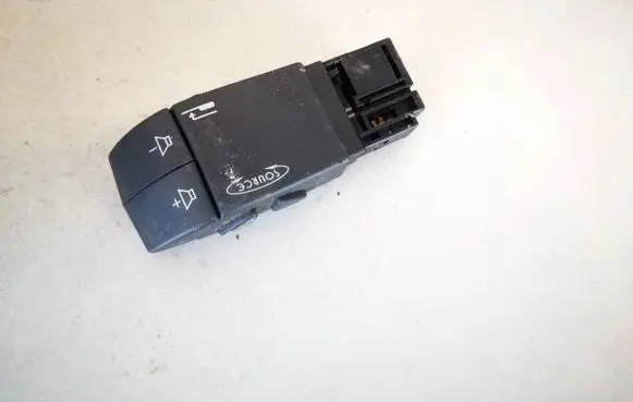 Multifunctional control switch/knob