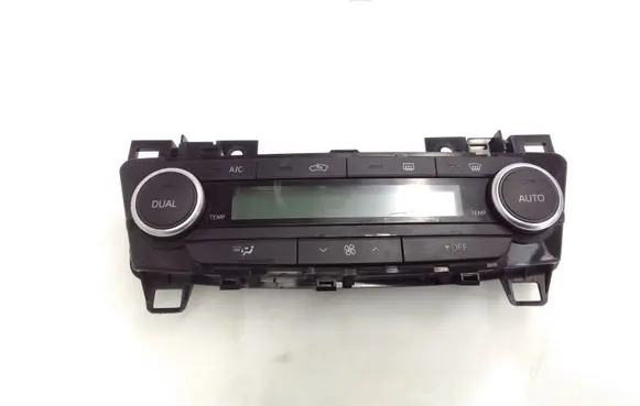 Toyota Avensis T270 Climate control unit