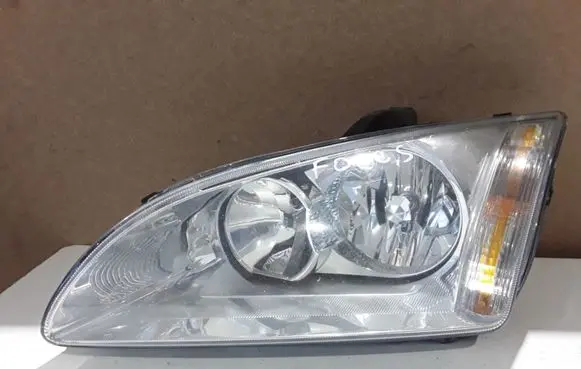 Ford Focus Headlight/headlamp 4M5113W030