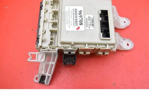 Toyota Corolla Verso E110 Fuse box set 82730-0F860