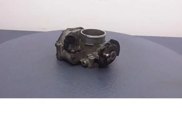 Audi A4 S4 B5 8D Throttle body valve 058133063C