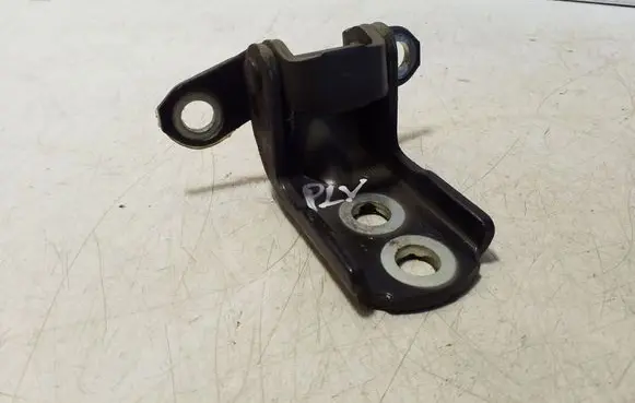 Nissan Navara D23 Front door upper hinge A047742