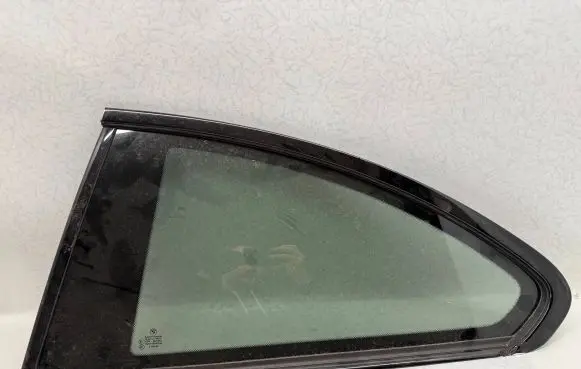 BMW 2 F22 F23 Rear side window 43R001057 001057 E000184