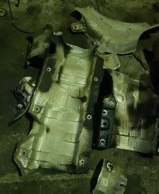 Dacia Duster II Heat shield in engine bay 