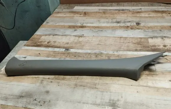 Hyundai Santa Fe (A) pillar trim 858102B010