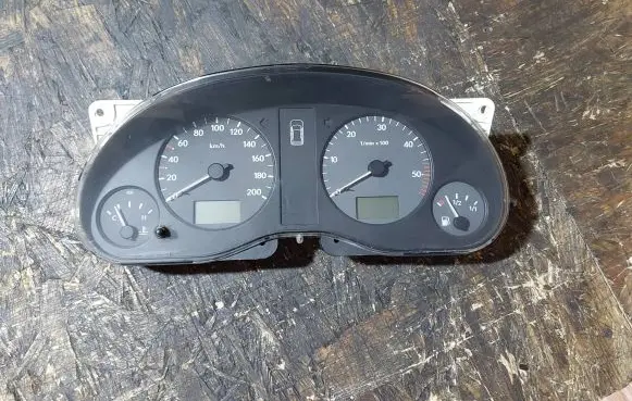 Volkswagen Sharan Speedometer (instrument cluster) 7M1919882L 95VW10849ABH
