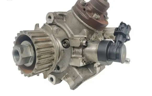 Ford Turneo Courier Fuel injection high pressure pump 9811347280