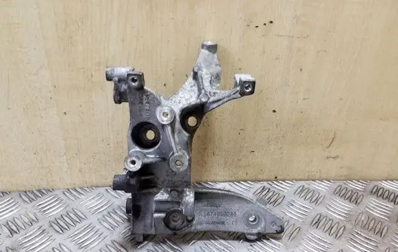 Citroen DS4 Generator/alternator bracket 9674030280