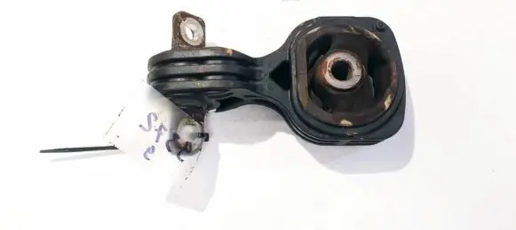 Honda Civic Engine mount bracket