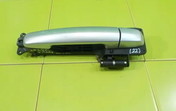 Suzuki Grand Vitara II Tailgate glass/window release handle XP251