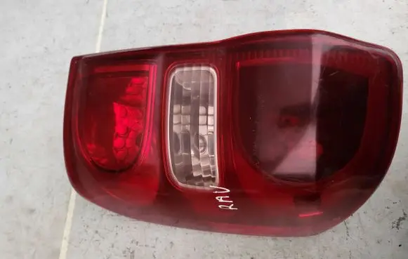 Toyota RAV 4 (XA10) Rear/tail lights