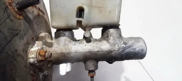 Mazda 626 Master brake cylinder
