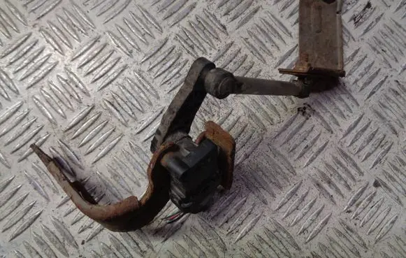Nissan Pulsar Headlight/headlamp level sensor 0047914 538124BA0A 2809201