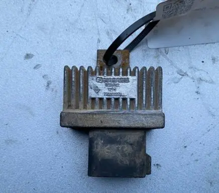 Glow plug pre-heat relay