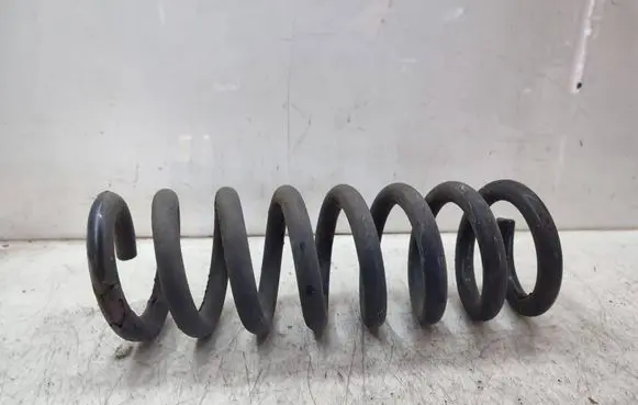 Mercedes-Benz E W212 Rear coil spring 