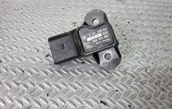 Volkswagen Polo III 6N 6N2 6NF Air pressure sensor 0261230031 06B906051