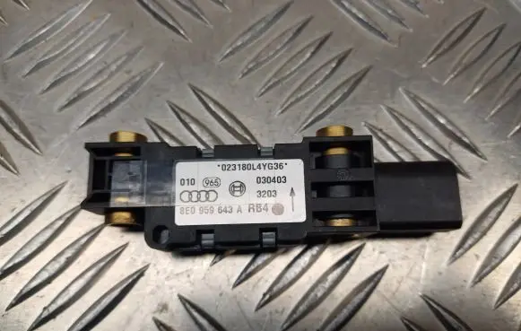 Audi A4 S4 B6 8E 8H Airbag deployment crash/impact sensor 8E0959643A