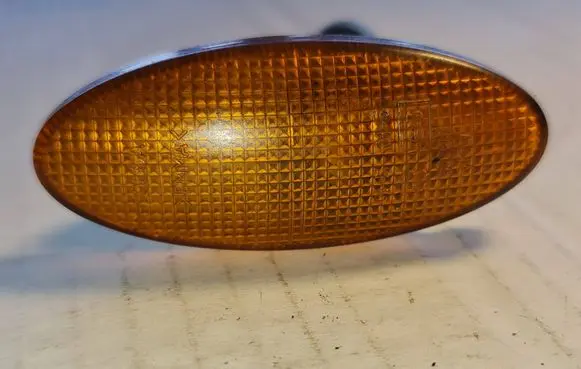 Opel Vectra B Front fender indicator light 90504212