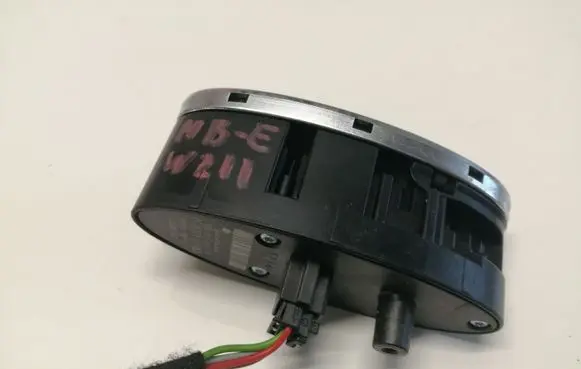 Mercedes-Benz E W211 Electric window control switch A2118219758 W211FHSFATBFS
