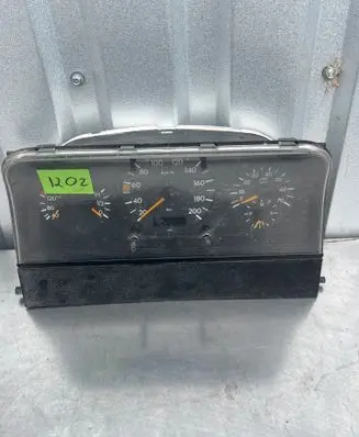 Speedometer (instrument cluster)
