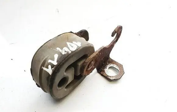 Seat Exeo (3R) Muffler mount bracket/holder 