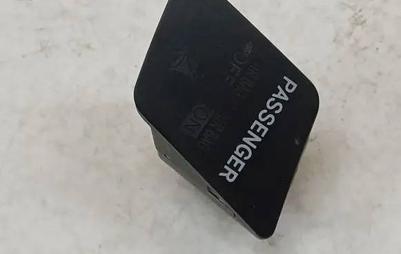 Toyota Yaris Passenger airbag on/off switch 8395052050