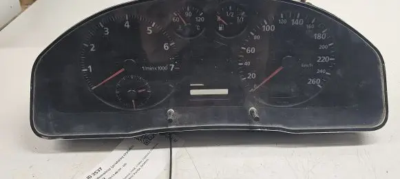 Audi A6 S6 C5 4B Speedometer (instrument cluster)