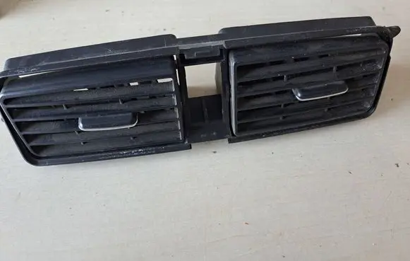 Suzuki Liana Dash center air vent grill