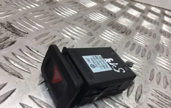 Volkswagen Golf IV Hazard light switch 1J0953235J 519
