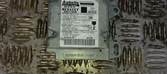 Renault Scenic I Airbag control unit/module 600639500 8200117652B