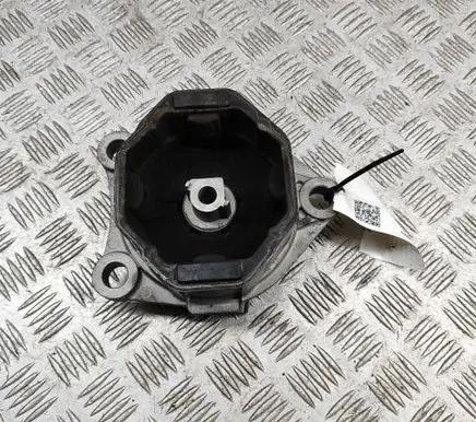 Volvo C40 Engine mount bracket 31686296