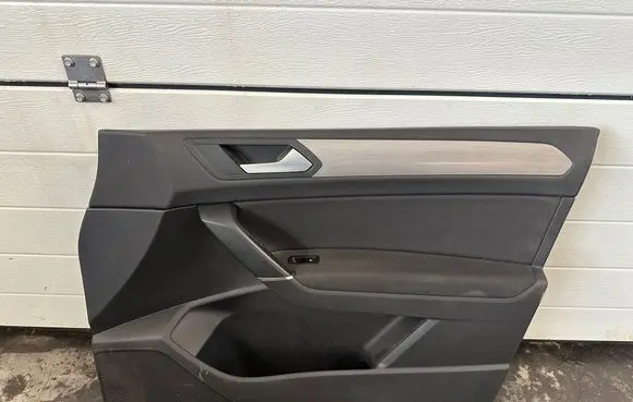Volkswagen Touran III Front door card panel trim 5TB867012