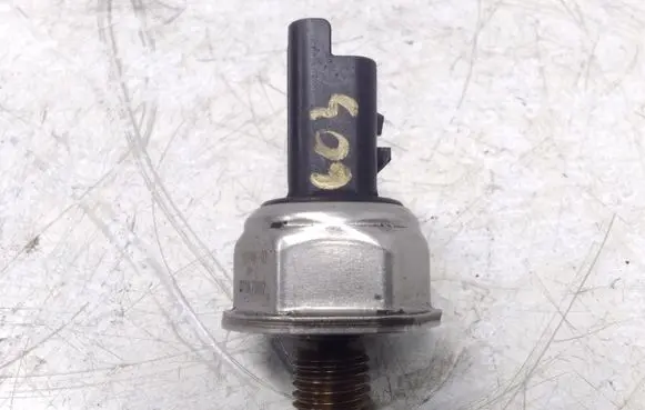Fuel pressure sensor