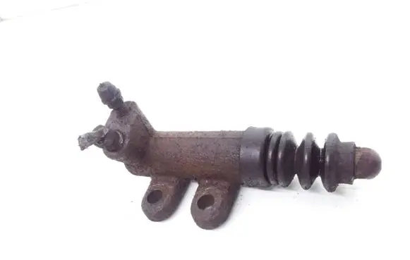 Mazda 6 Clutch slave cylinder 