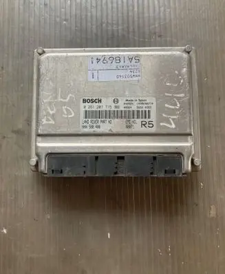 Land Rover Range Rover L322 Engine control unit/module 0261207715 NNN500400 1039E00710