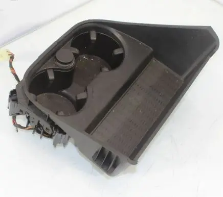 Cup holder front
