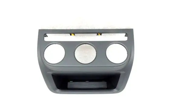 Volkswagen Tiguan Dash center air vent grill 5M0820039C 5M0820075