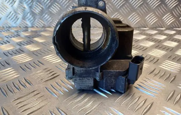 Volkswagen Touran I Throttle valve 03G128063C