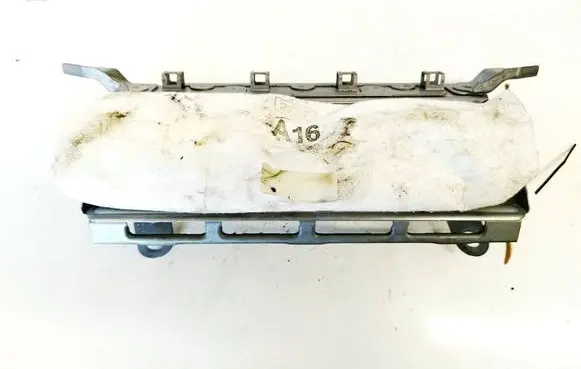 Toyota Avensis T270 Knee airbag 